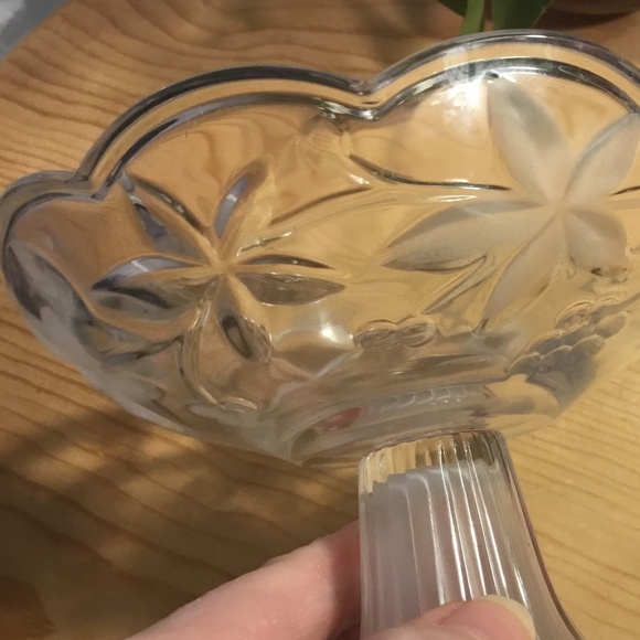 VINTAGE SMALL FLORAL PEDESTAL COMPOTE DISH - Picture 3 of 7